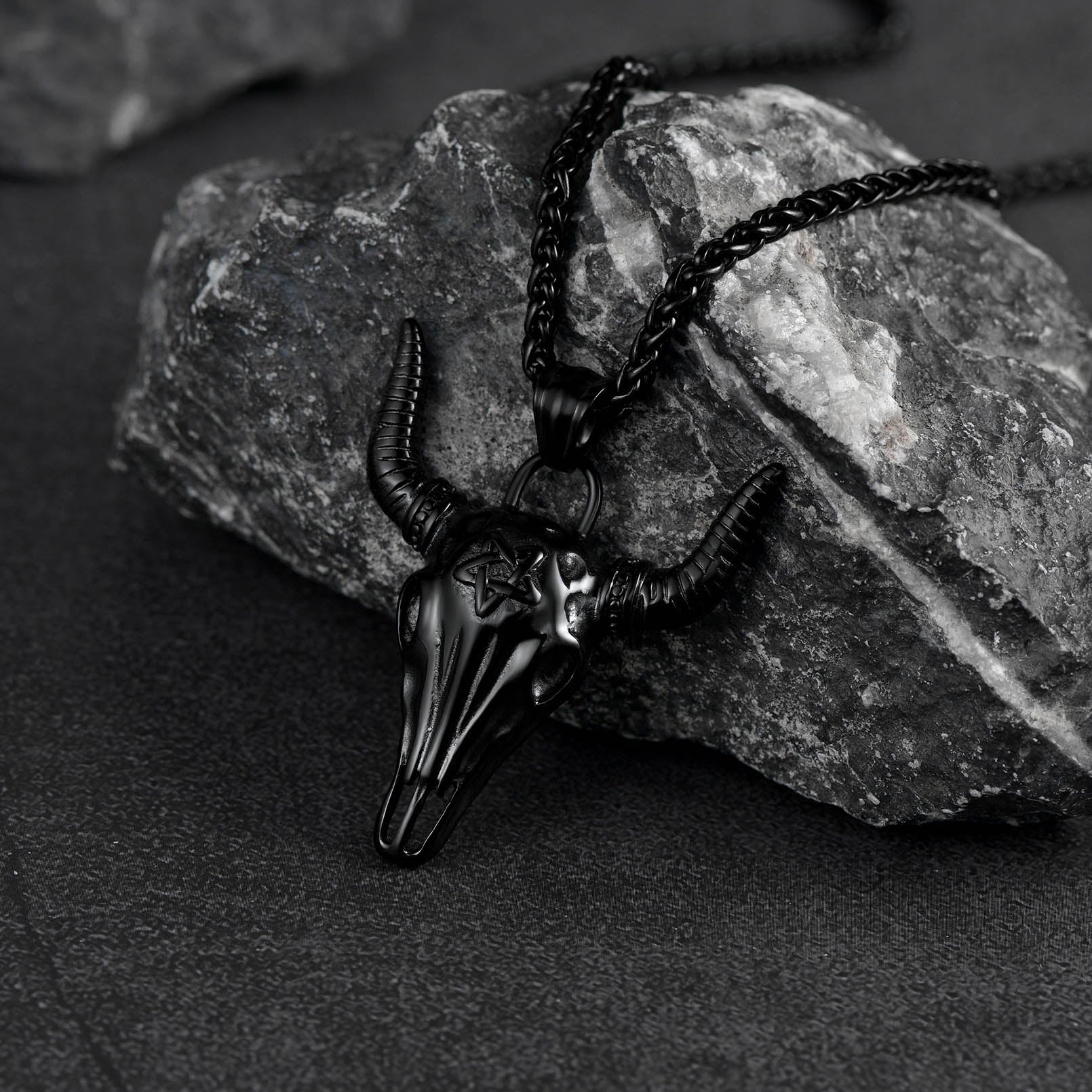 Flash Satanic Bull Cow Skull Necklace With Invert Pentagram for