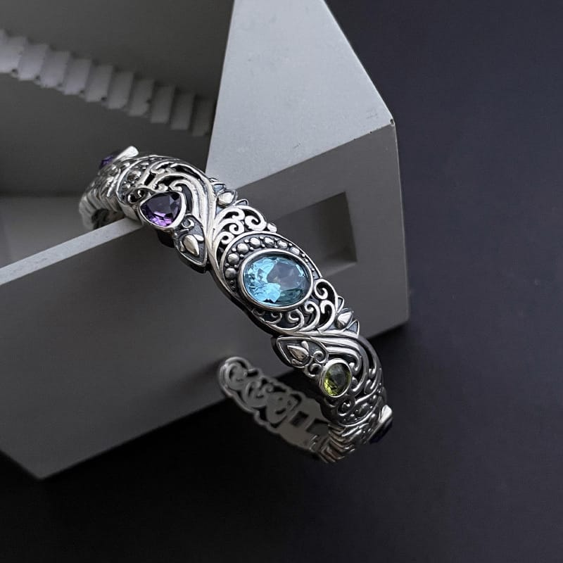 Unity of Stones Crystal Bracelet