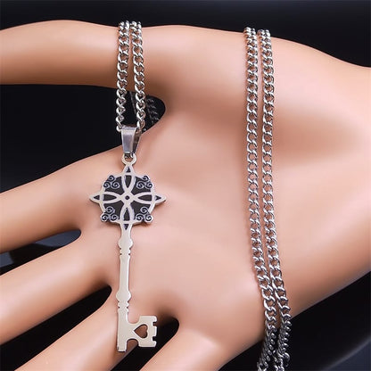Witch���s Knot Key Necklace