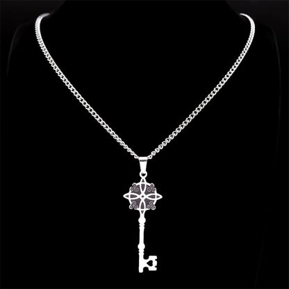 Witch���s Knot Key Necklace