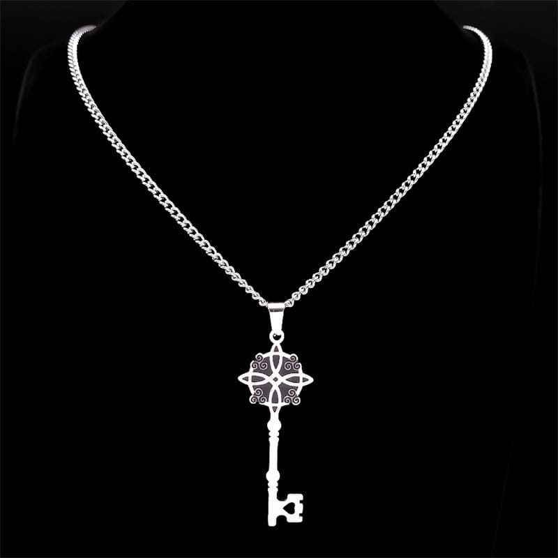 Witch���s Knot Key Necklace