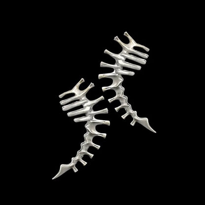 Thorn Spine Mechanical Alloy Skull Ear Cuff